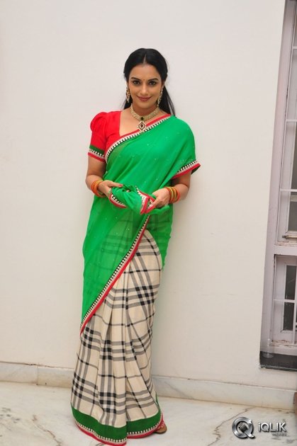 Shwetha-Menon-at-She-Movie-On-Location-Press-Meet